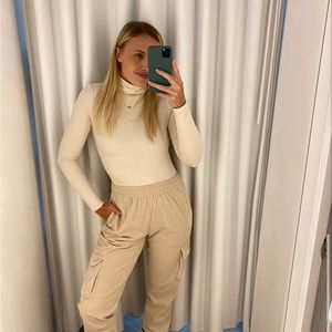 GIRL CRUSH GANG|  Turtleneck size M NEVER WORN
